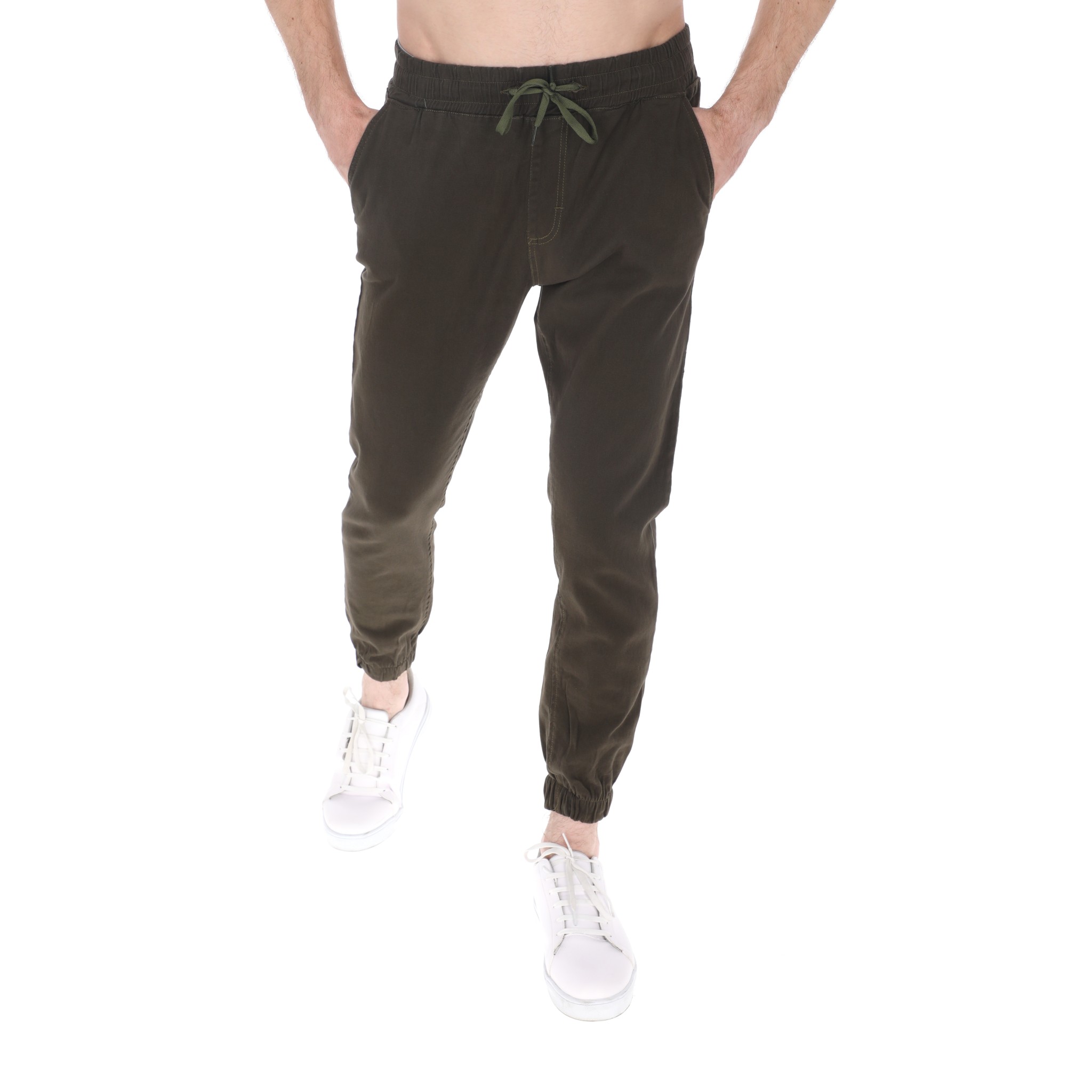 Foto 4 pulgar | Jogger Slim De Gabardina Para Hombre Color Verde Militar Chb Chili Beans Clothing Co.