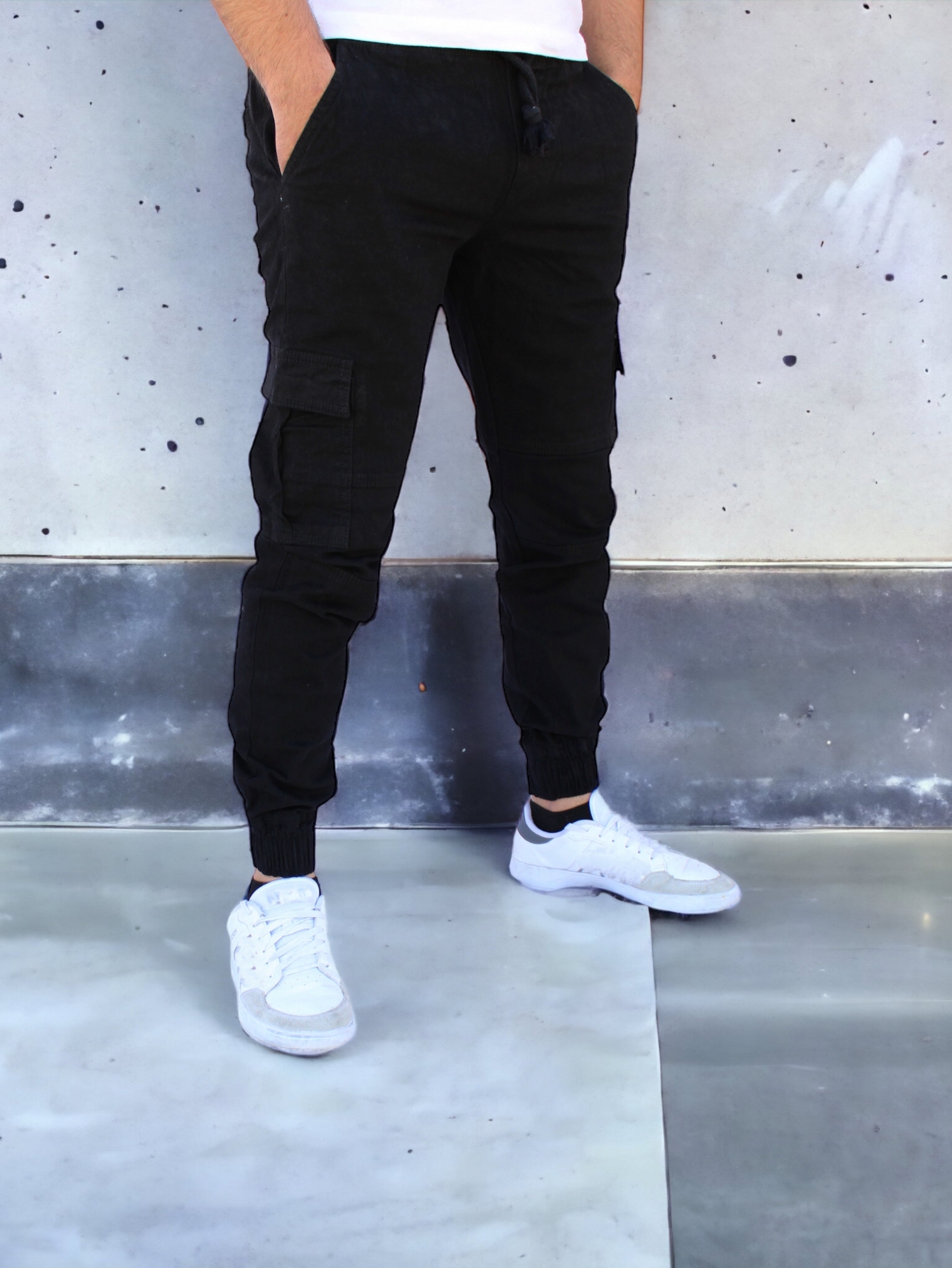 Foto 2 | Pantalón Jogger Cargo Negro John Silver