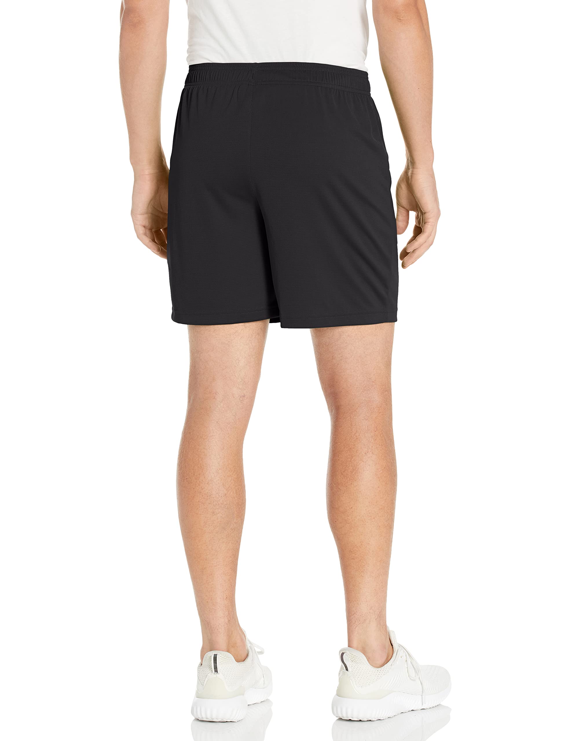 Foto 3 pulgar | Short Umbro Negro para Hombre-Venta Internacional