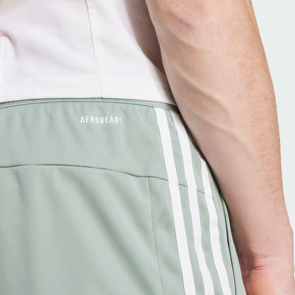 Foto 8 pulgar | Shorts De Entrenamiento Train Essentials Piqué 3 Franjas Adidas Verde Hombre