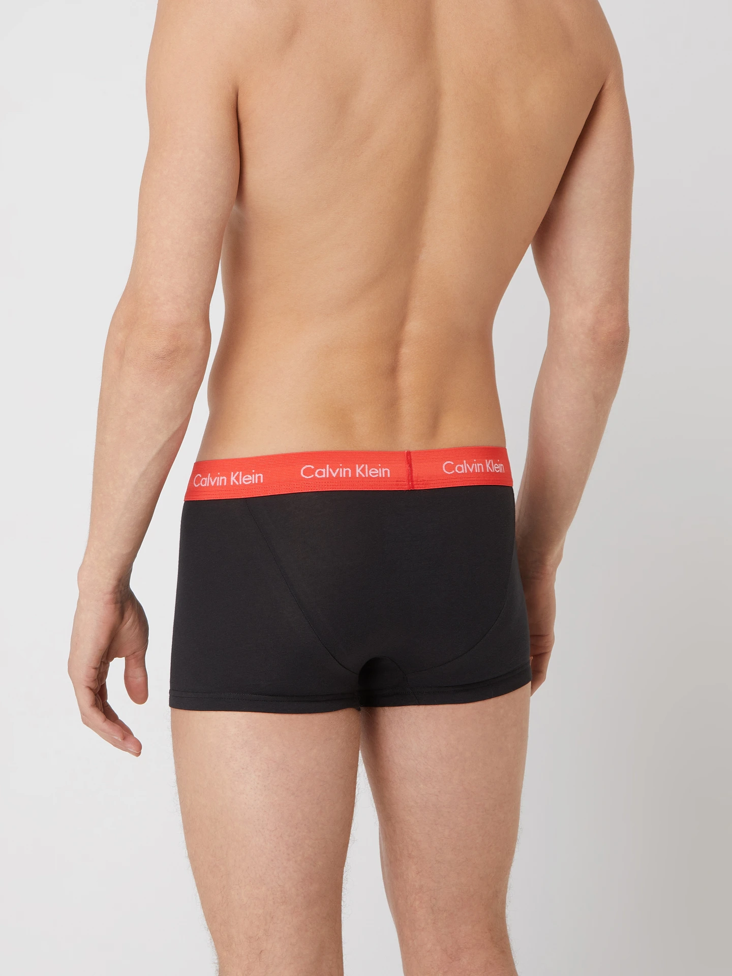Foto 4 pulgar | Pack De 3 Boxers Calvin Klein Trunk Negros A,n,g