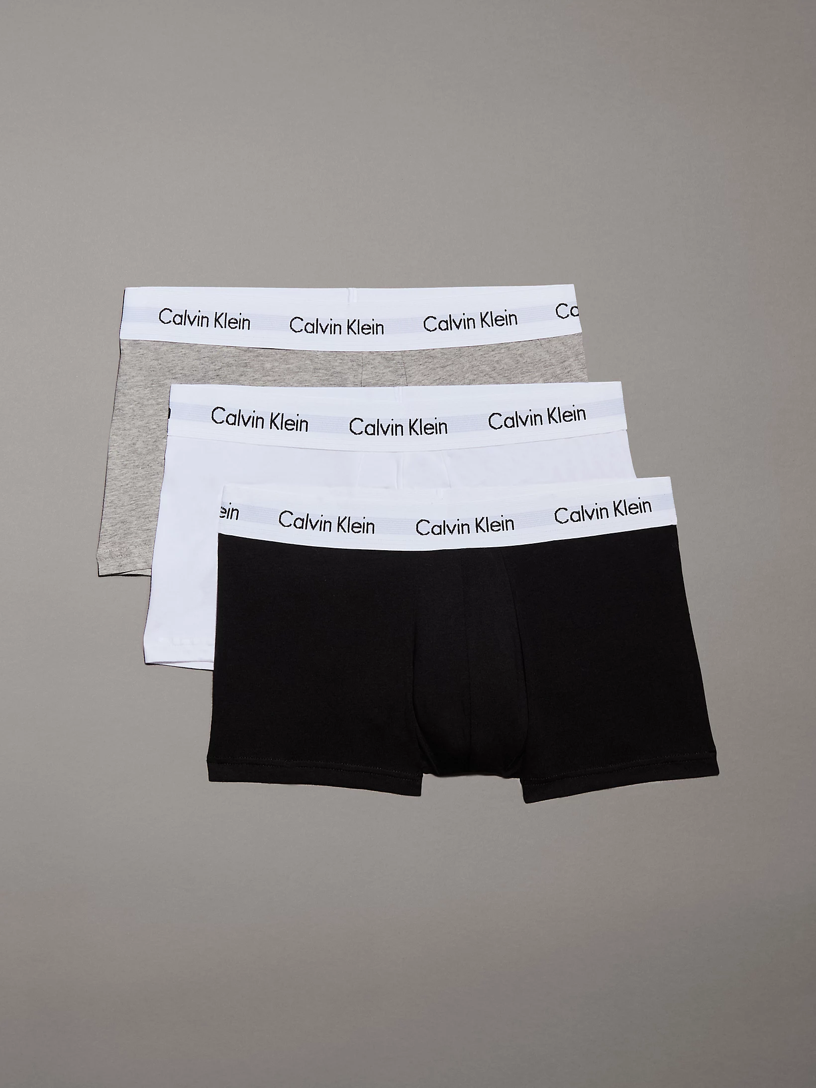 Foto 2 pulgar | Pack De 3 Boxers Calvin Klein Trunk Modern B/n/g