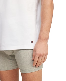 Foto 3 | Pack De 3 Camisas Interiores Tommy Hilfiger Cotton Classics Slim Fit - Venta Internacional.