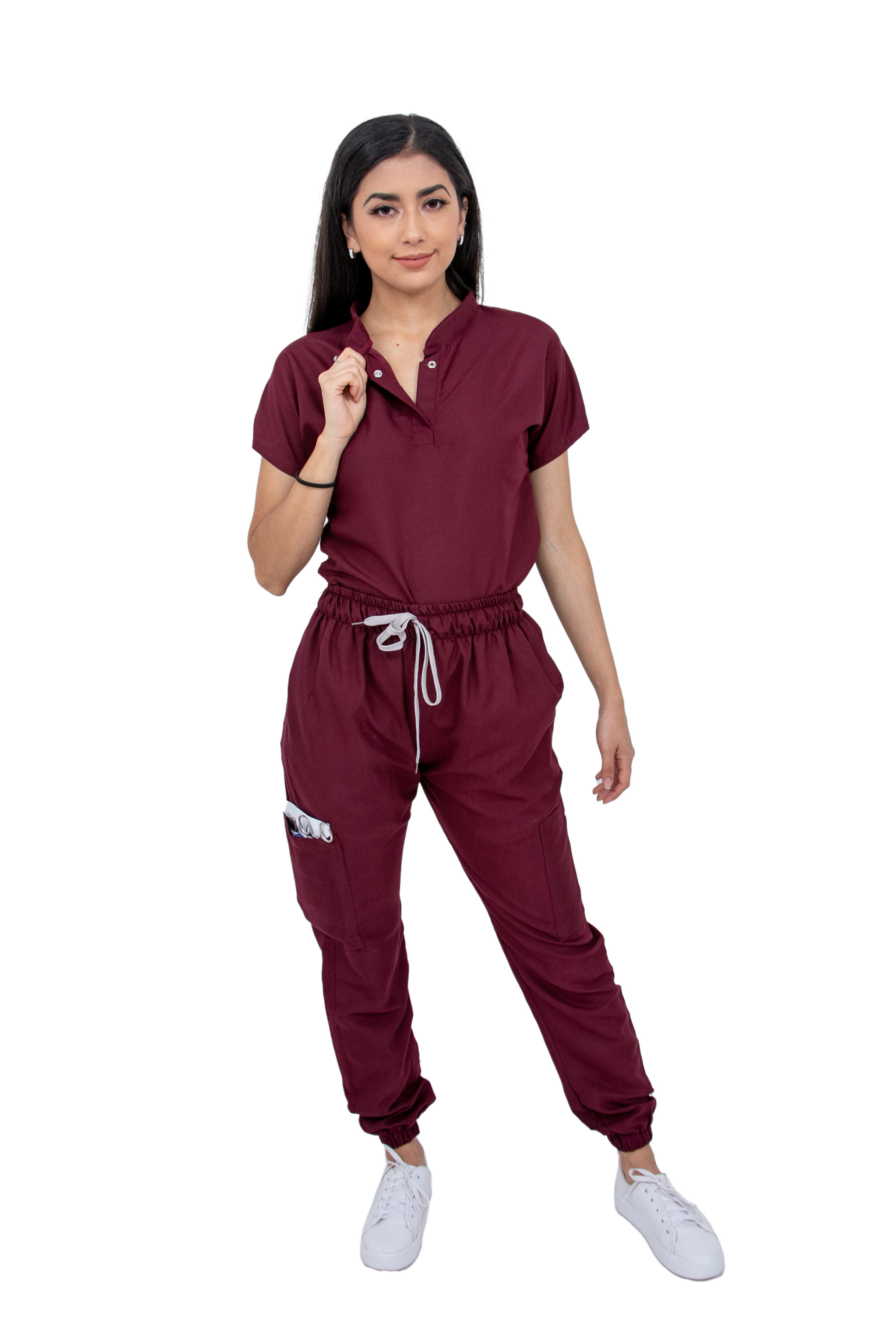 Foto 2 pulgar | Pijama Quirúrgica Para Mujer Antifluido Vino Pantalón Jogger Stretch Scrub Kolorum Modelo Mao