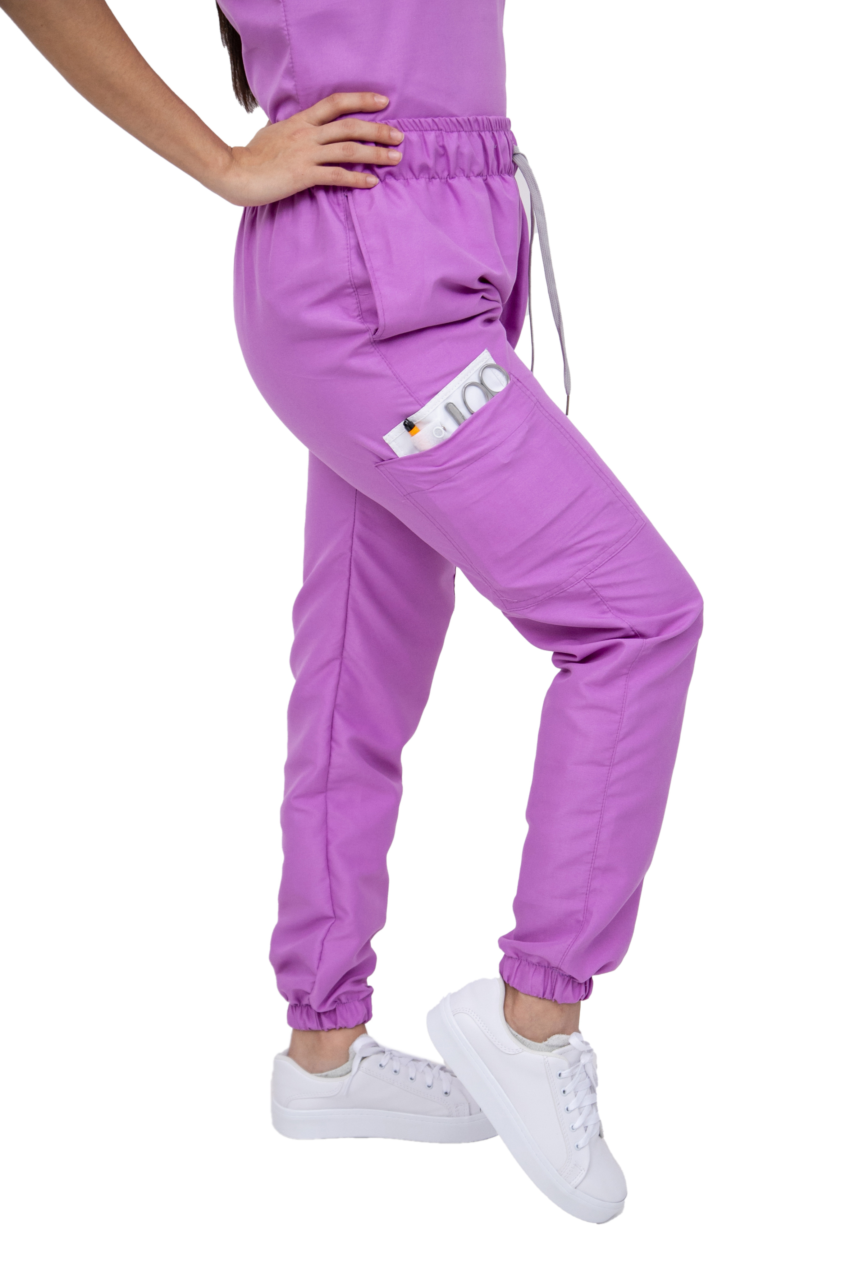 Foto 4 pulgar | Pijama Quirúrgica Para Mujer Antifluido Lila Pantalón Jogger Stretch Scrub Kolorum Modelo V