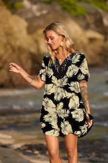 Foto 3 | Vestido de Playa con Cuello en V y Encaje Ekouaer - Venta Internacional