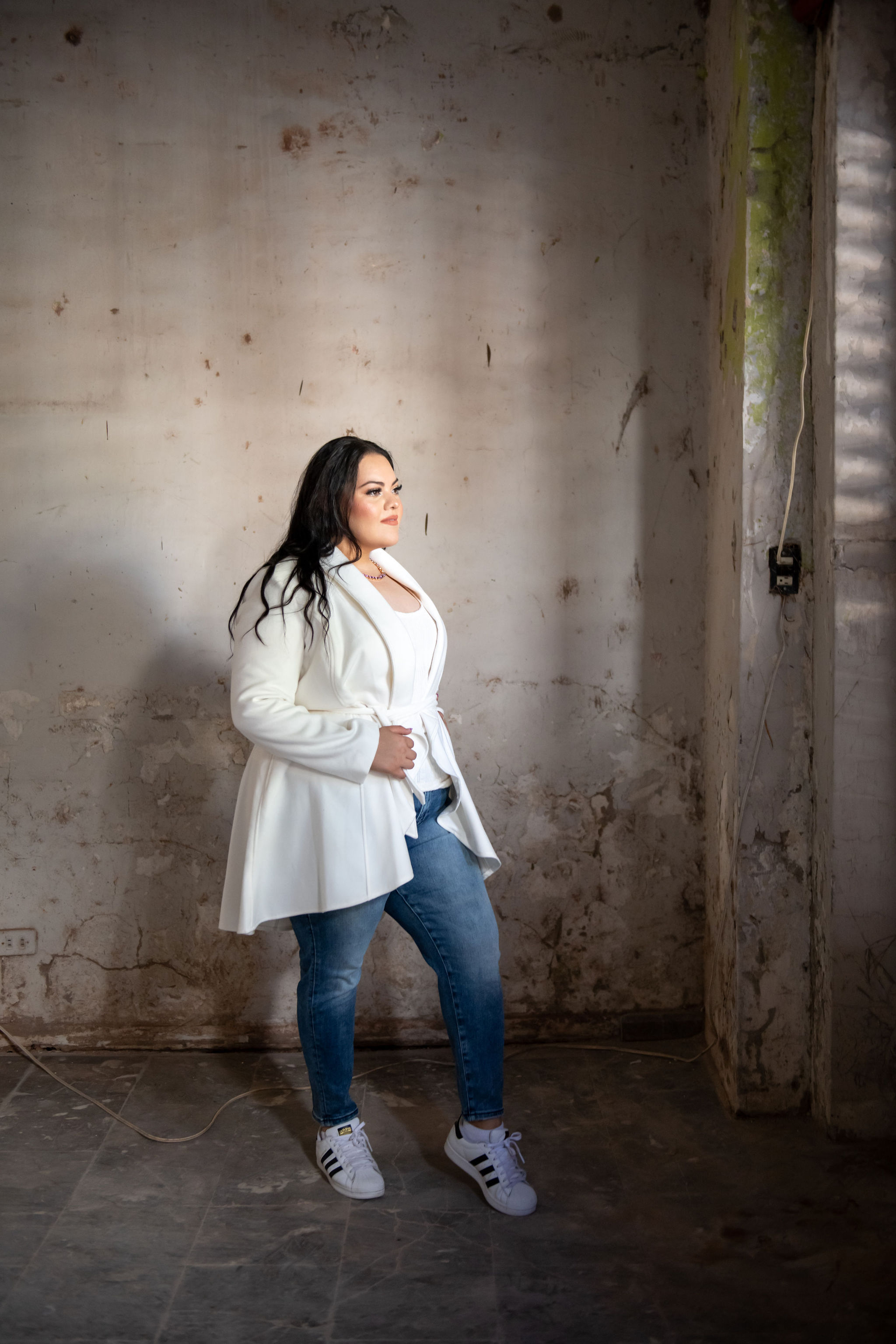 Foto 2 | Abrigo Asimétrico María Ferré 20280 Ivory Con Lazo Para Mujer Tallas Extras