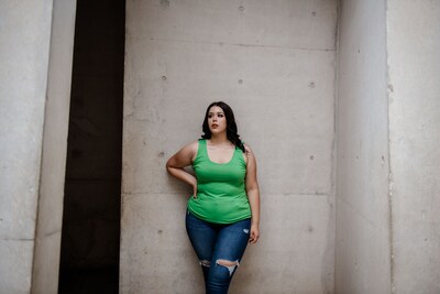 Foto 2 | Blusa Casual María Ferré 2723l color Verde Manga Tirante para Mujer Tallas Extras