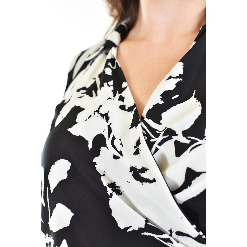 Foto 5 pulgar | Blusa Escote Cruzado Roman Fashion Negra Tallas Extras para Mujer