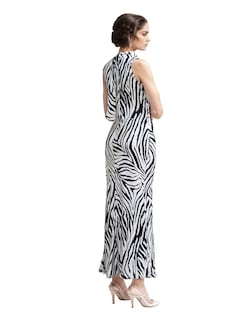 Foto 2 | Vestido Largo Casual Animal Print Color Blanco