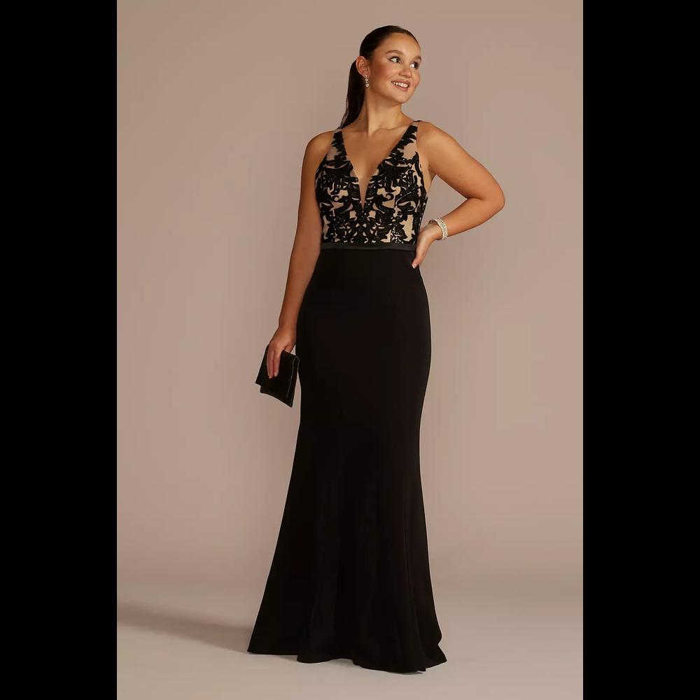 Foto 2 pulgar | Vestido Largo Con Aplicaciones Florales De Encaje David's Bridal Negro