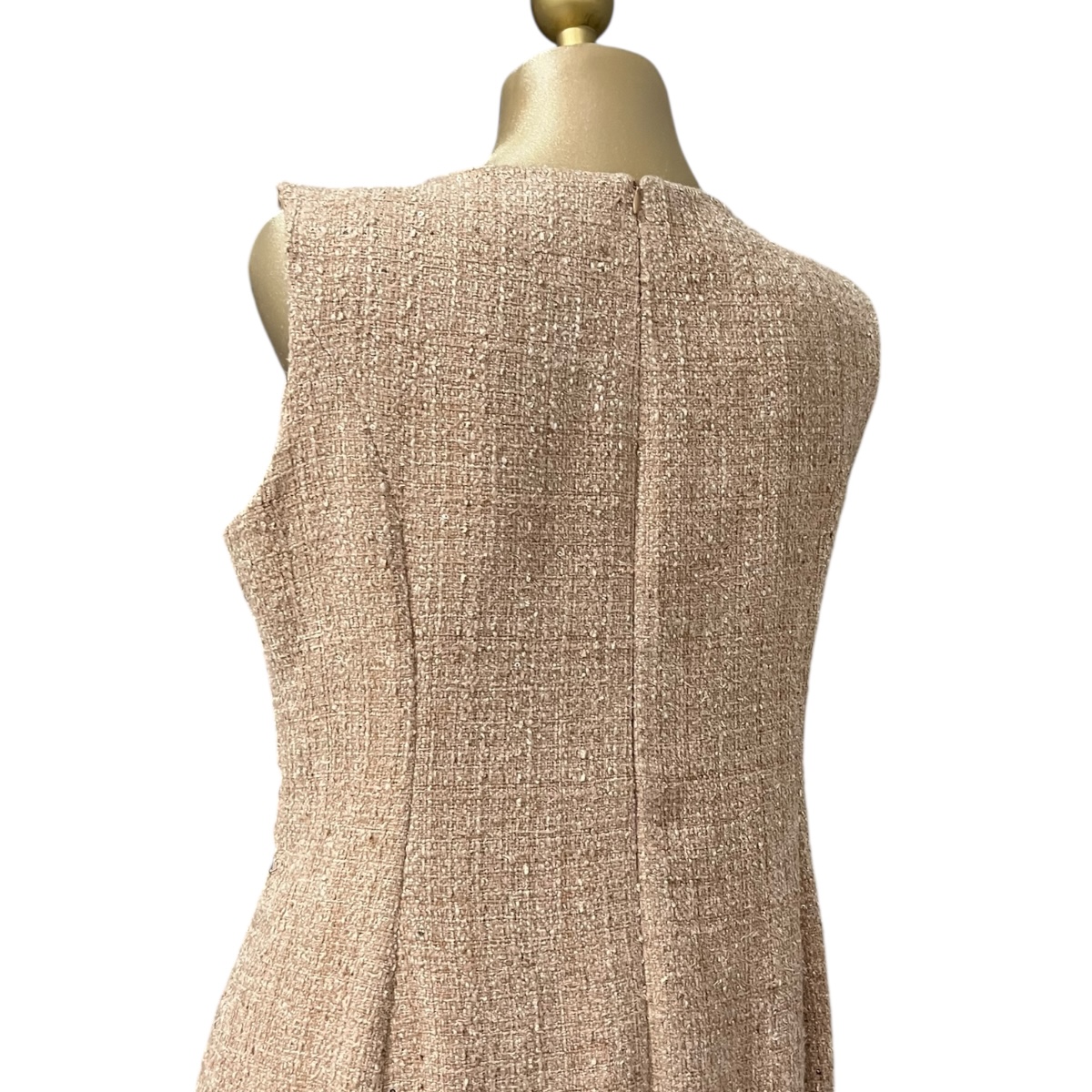 Foto 7 | Vestido Beige Con Broche Sin Mangas Mussi