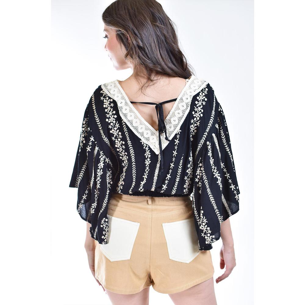 Foto 4 pulgar | Blusa con Detalles Bordados Roman Fashion 17027 Negra para Mujer