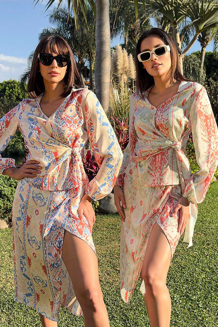 Foto 3 pulgar | Conjunto Falda Y Blusa Estampado Azul Rojo Mussi
