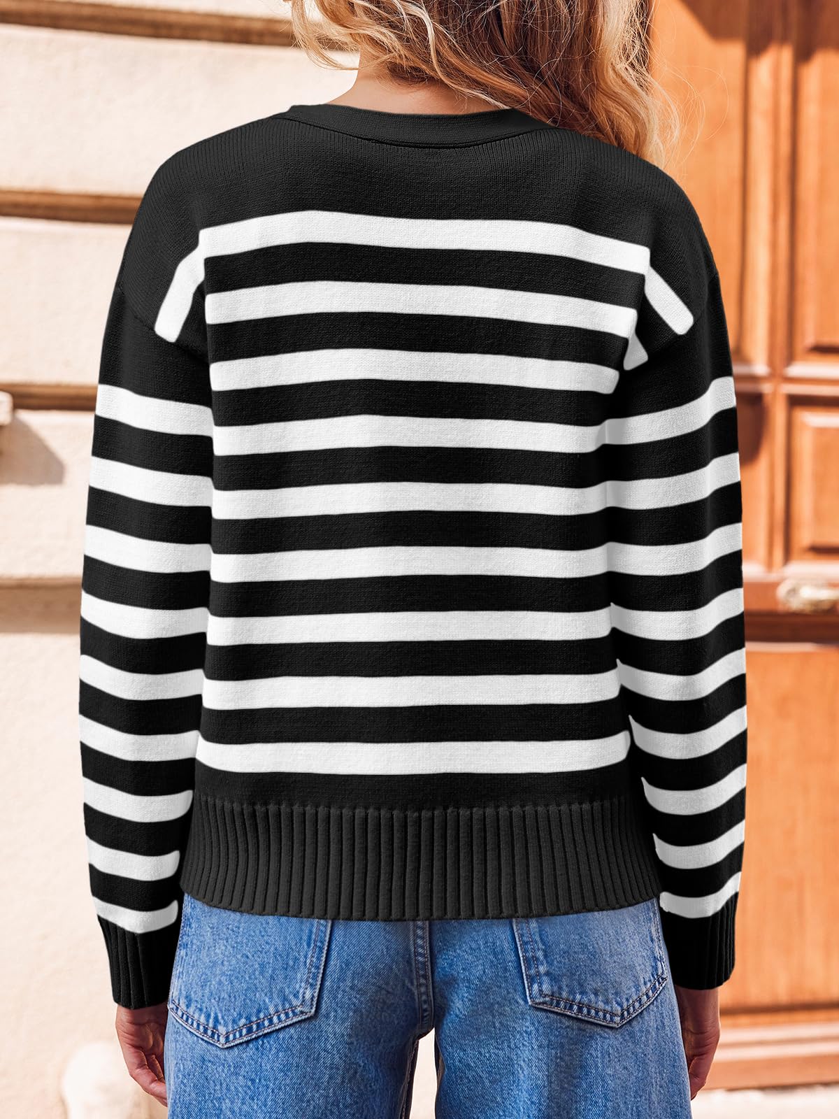 Foto 6 | Jersey Tipo Cárdigan Saodimallsu A Rayas Con Cuello En V Para Mujer - Venta Internacional.