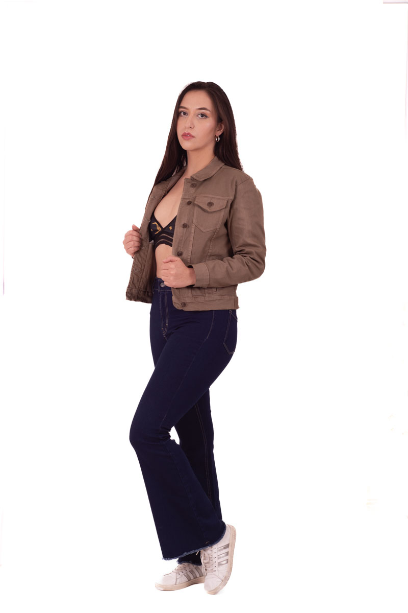Foto 4 pulgar | Chamarra Denim Jacket Basica De Mezclilla Rígida Con Bolsillos Para Dama Pineda Jeans Café Chocolate Pineda Jeans