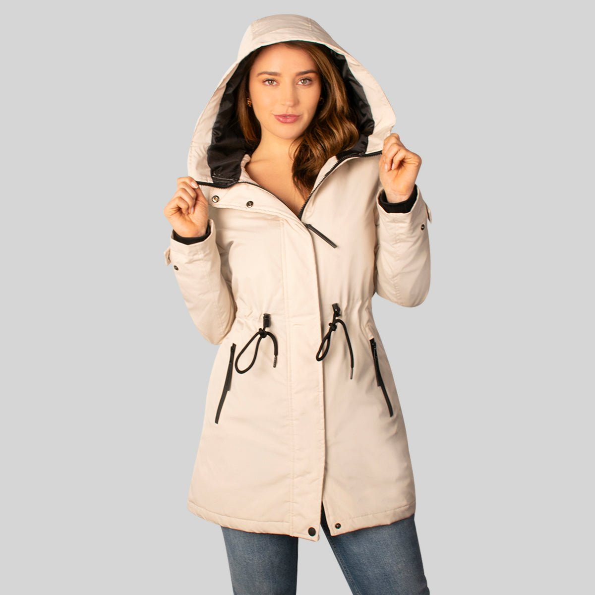 Foto 7 pulgar | Chamarra Greenlander Rompevientos Con Capucha Color Sand Para Mujer