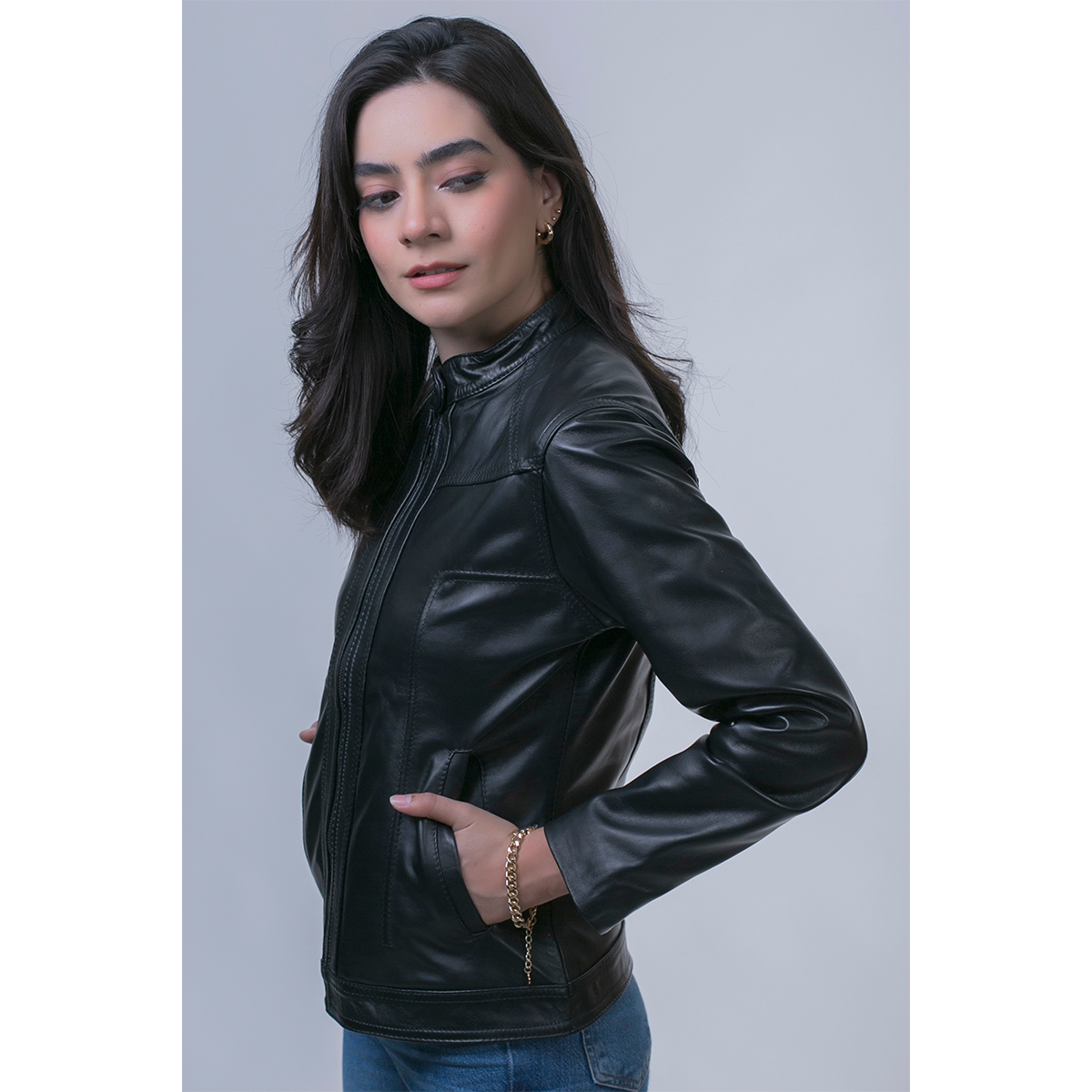 Foto 3 pulgar | Chamarra Castelli Mujer Piel Borrego Negra Tipo Saco