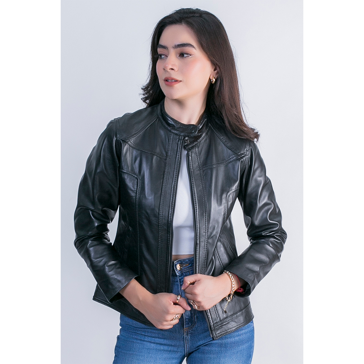 Foto 4 pulgar | Chamarra Castelli Mujer Piel Borrego Negra Tipo Saco