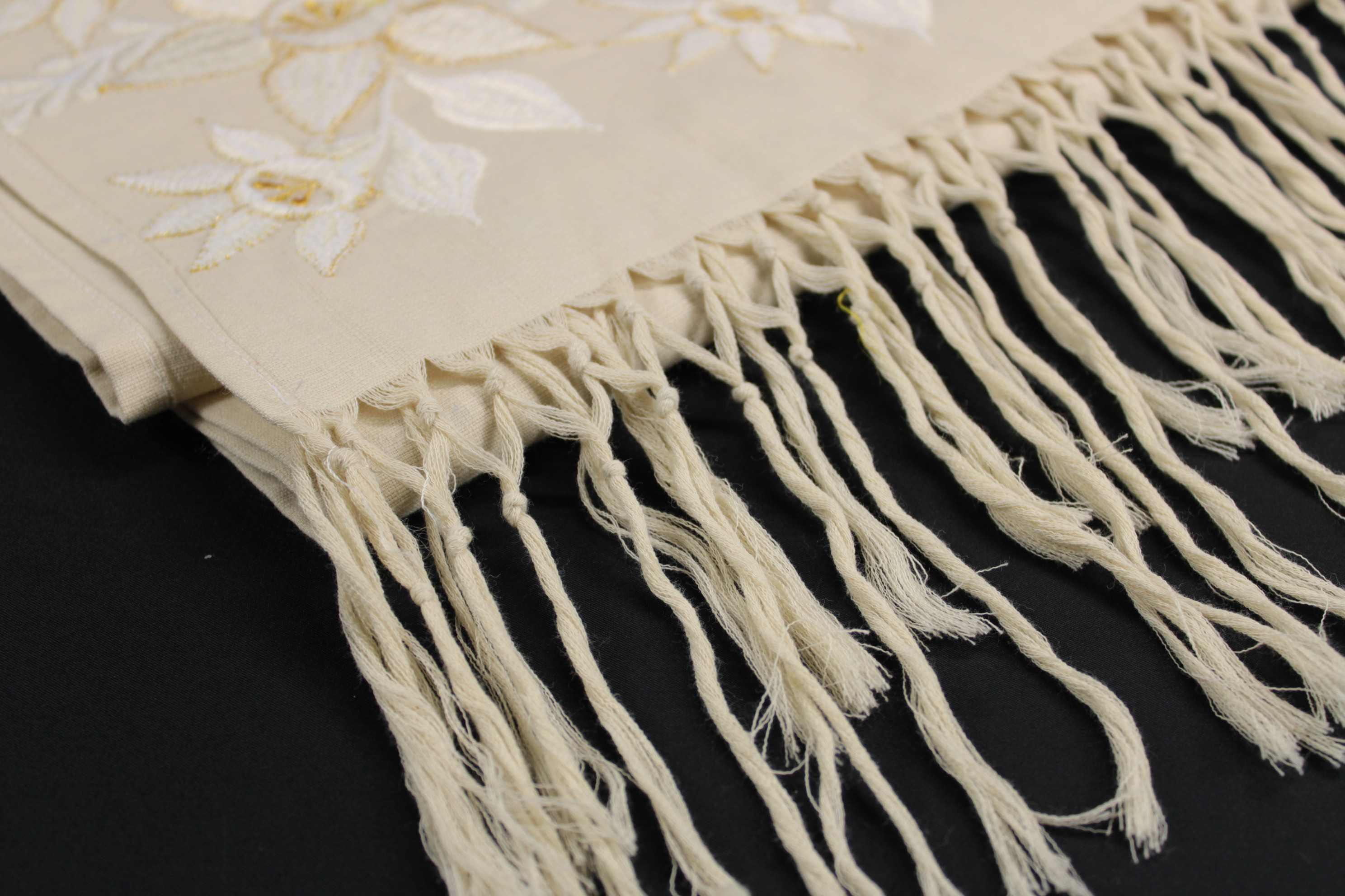 Foto 5 pulgar | Rebozo Chal Yucateco Artesanal Beige Bordado a Mano