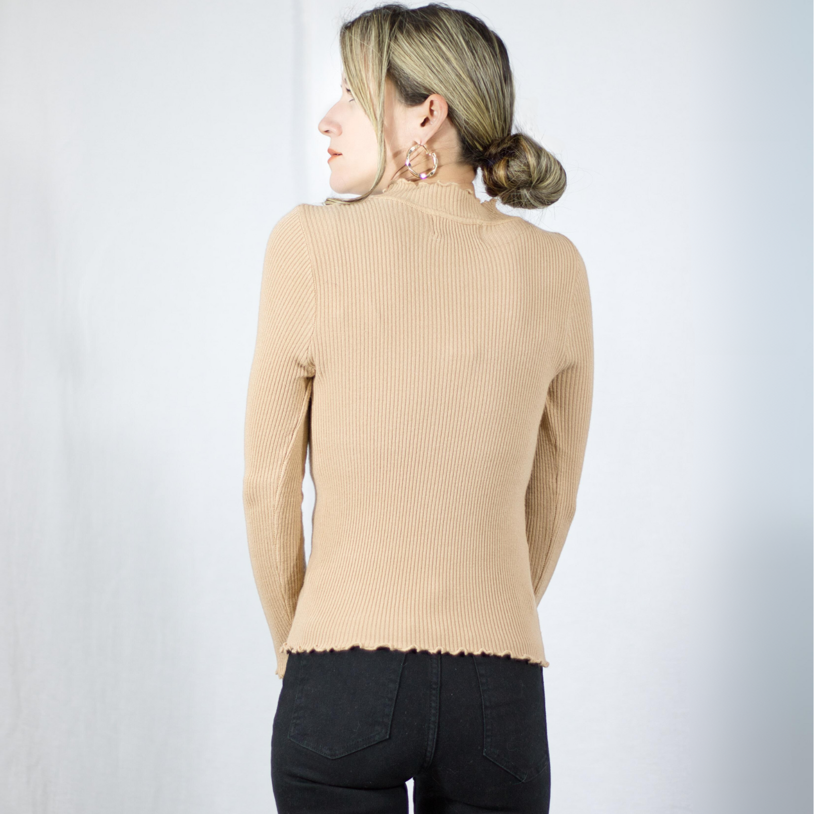 Foto 4 | Suéter de Cuello Alto  Suet-1033 Beige para Mujer