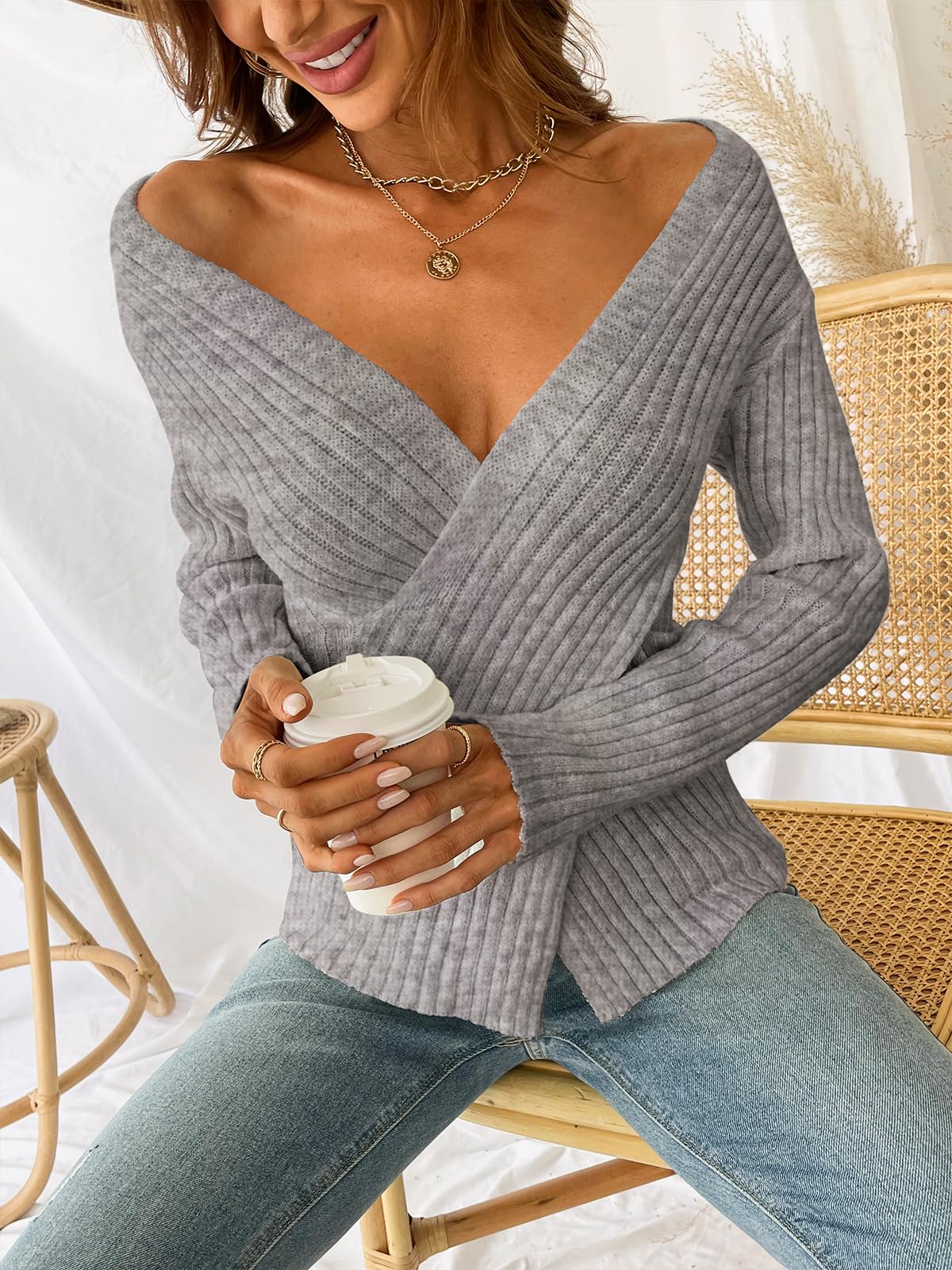 Foto 4 pulgar | Jersey Cupshe Acanalado De Manga Larga Con Cuello En V 2024, Color Gris Otoñal Para Mujer - Venta Internacional.
