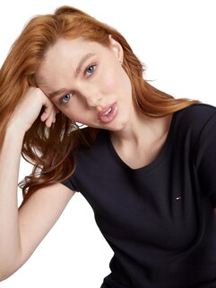 Foto 3 | Playera Tommy Hilfiger Essential Negro para Mujer - Venta Internacional