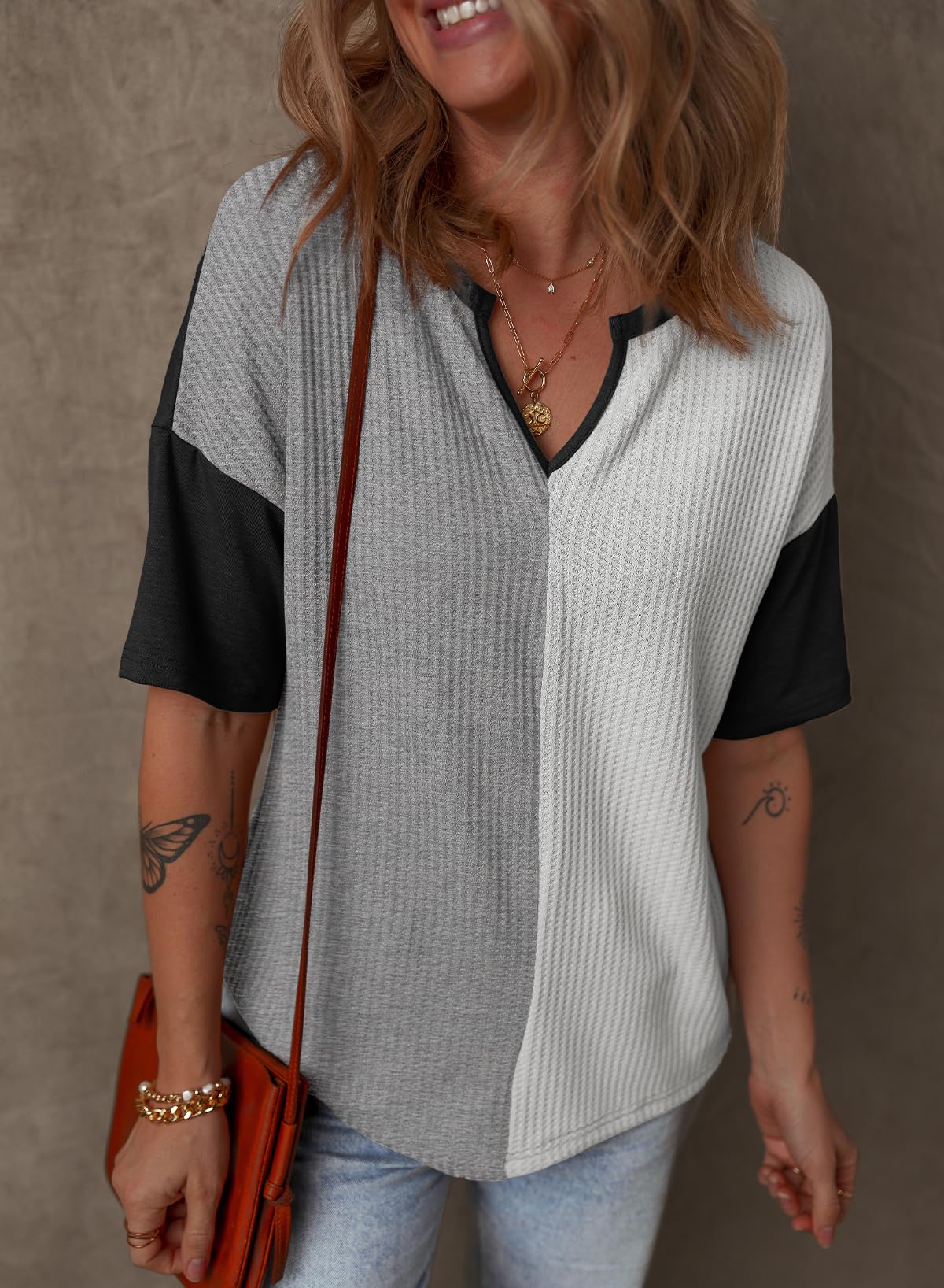 Foto 5 | Top Dokotoo Para Mujer, Cuello En V, Manga Corta, Tejido Gofrado, Gris - Venta Internacional.