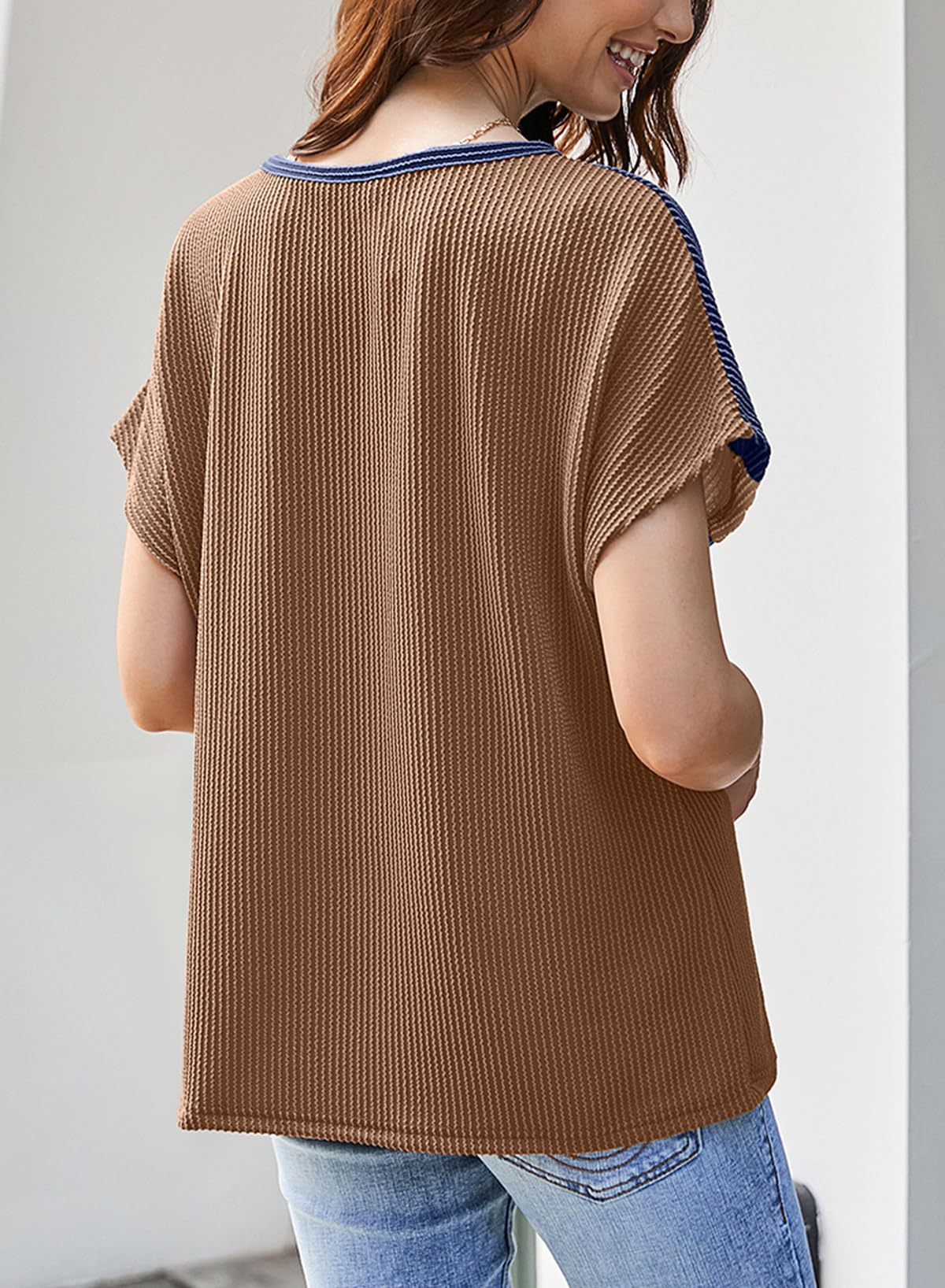 Foto 4 | Camisa Dokotoo Manga Corta Colorblock Para Mujer Marrón Oscuro - Venta Internacional.