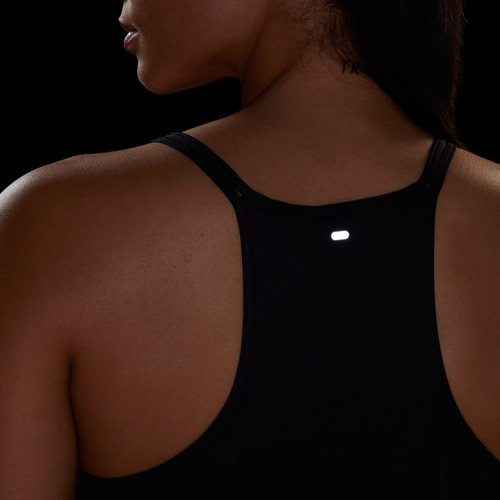 Foto 7 | Playera Sin Mangas Run It Adidas Negro Mujer