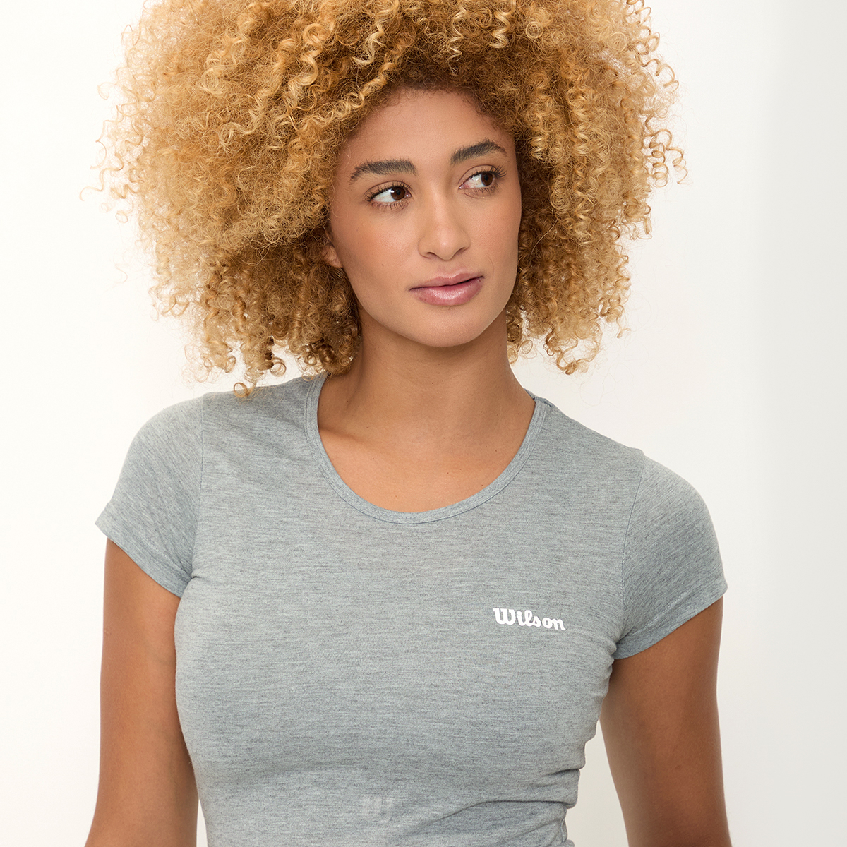 Foto 4 pulgar | Playera Wilson Polyspun Cuello Redondo Lisa Para Mujer