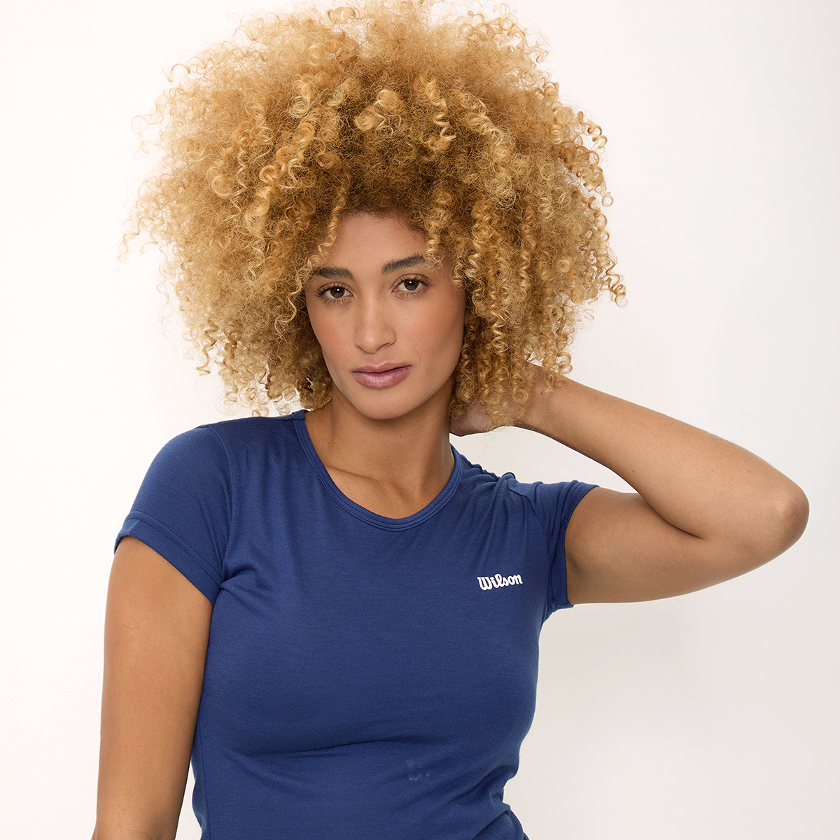 Foto 4 pulgar | Playera Wilson Polyspun Cuello Redondo Lisa Para Mujer