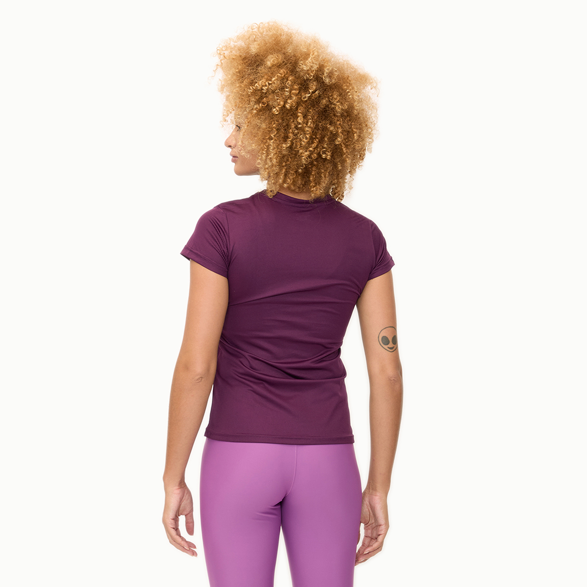 Foto 4 pulgar | Playera Wilson Cuello V Ventilada Para Mujer