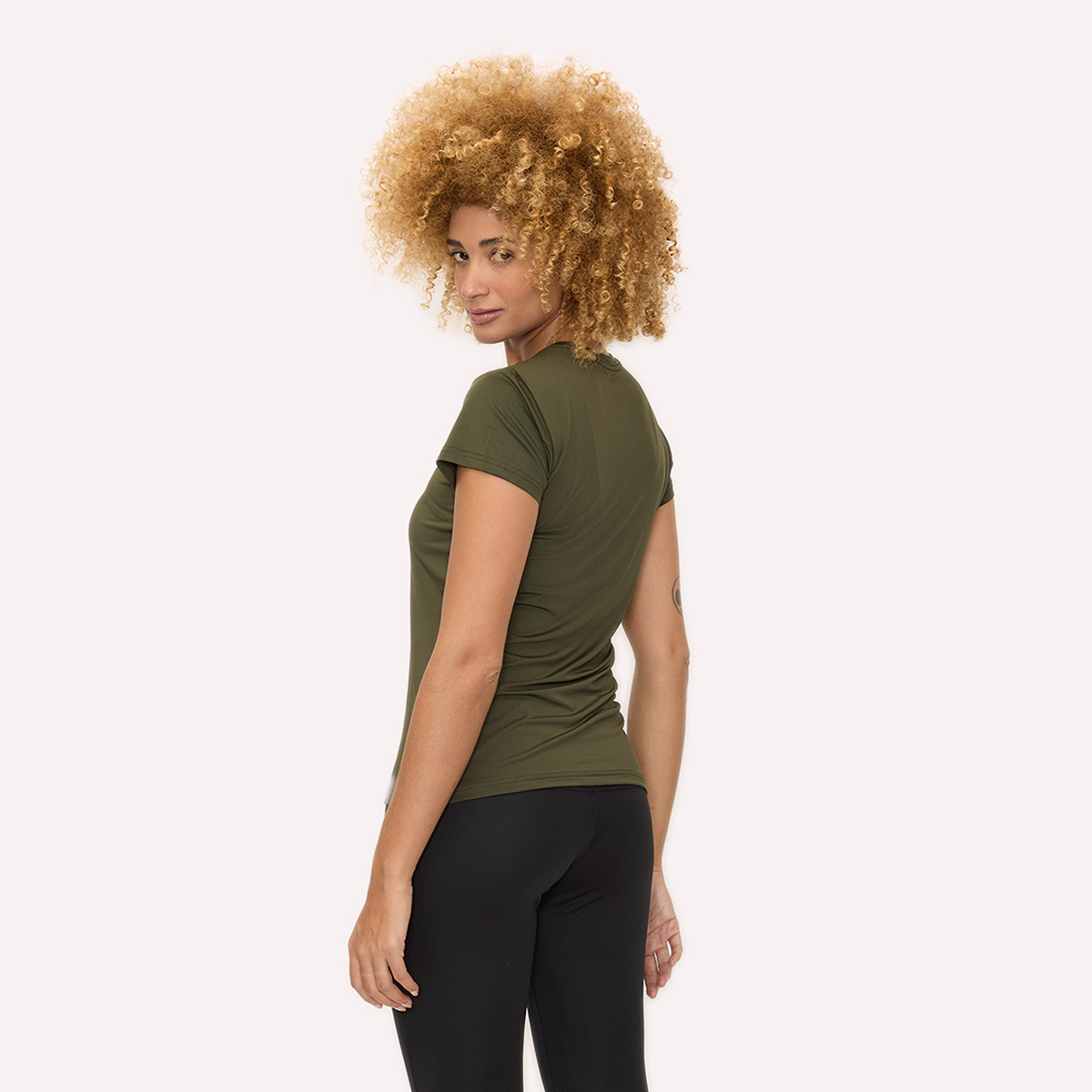 Foto 5 pulgar | Playera Wilson Ultra Ligera Cuello V Para Mujer