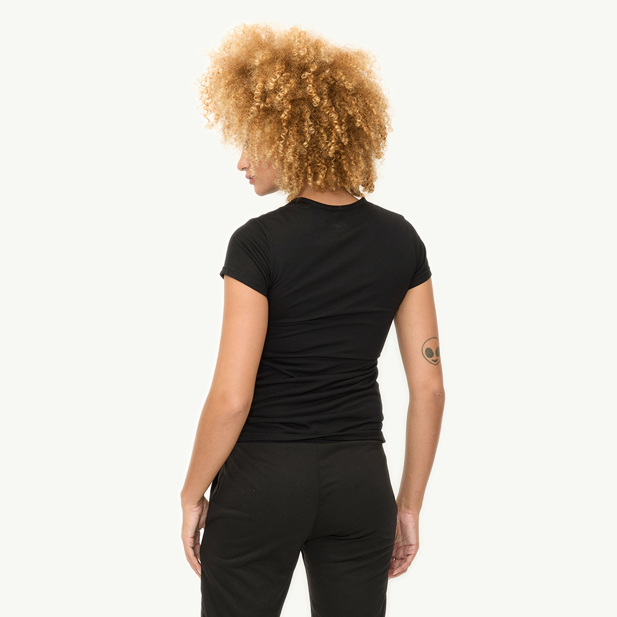 Foto 5 pulgar | Playera Wilson Polyspun Cuello V Lisa Para Mujer