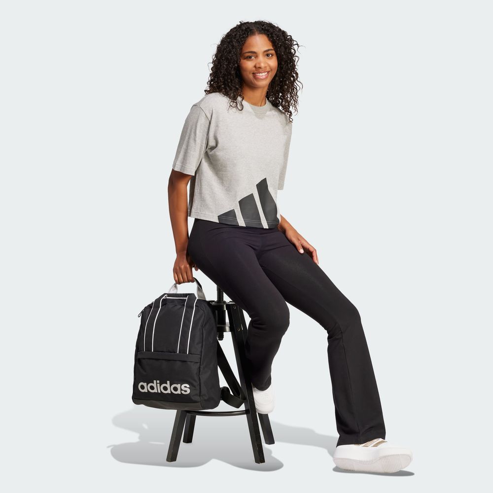 Foto 6 pulgar | Playera Essentials Boyfriend Logo Grande Adidas Gris Mujer