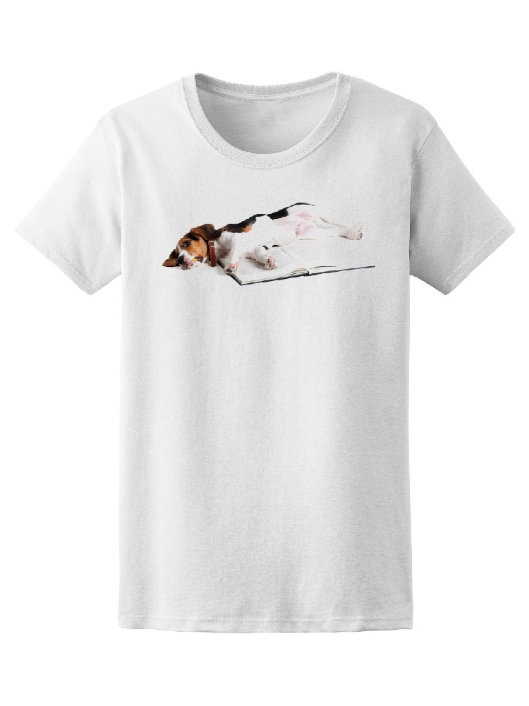 Foto 2 pulgar | Playera para Mujer Smartprintsink color Blanco Estampado Perro Beagle Sobre Libro