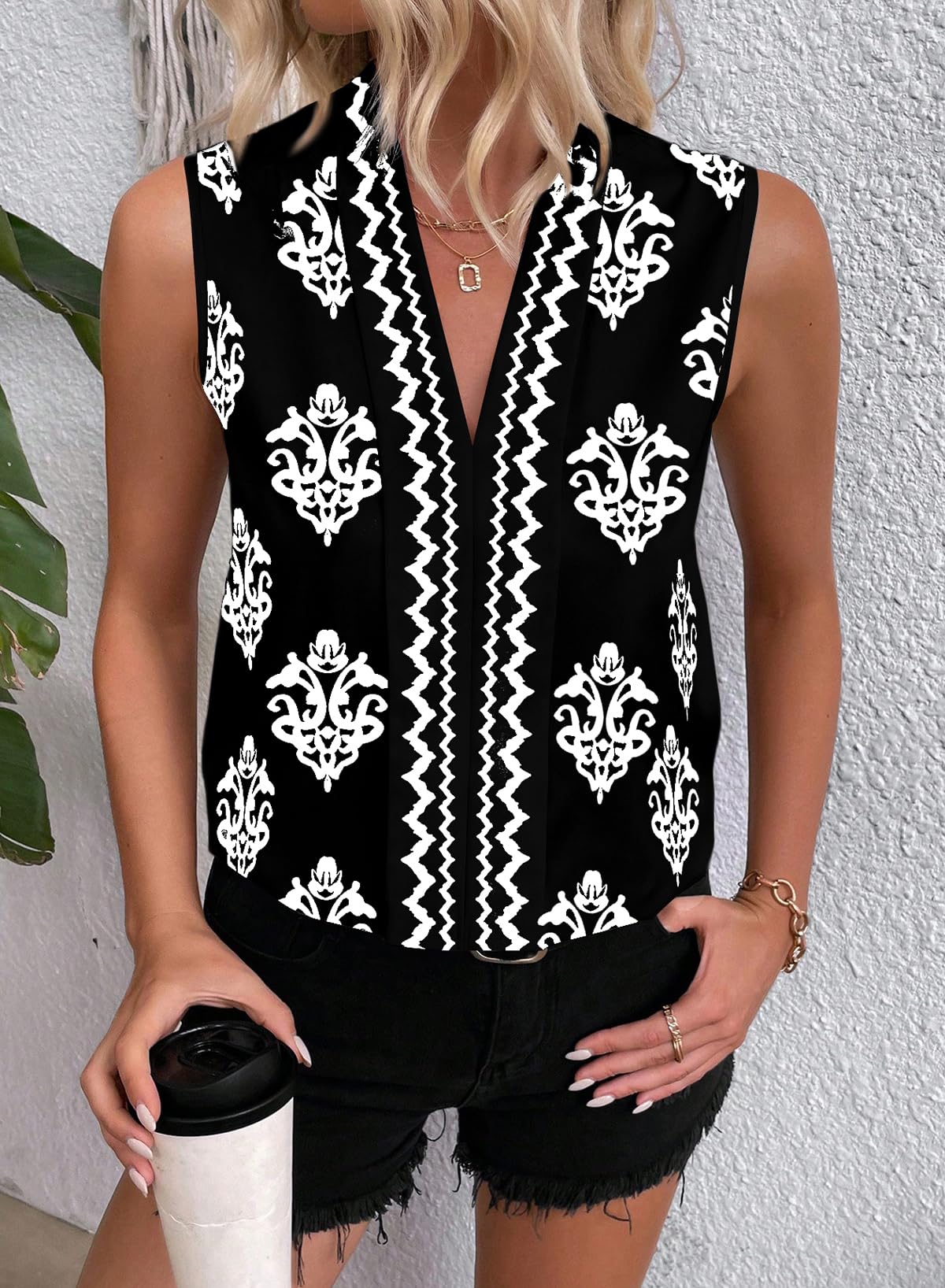 Foto 3 pulgar | Camiseta Sin Mangas Blencot De Chifón Con Cuello En V Y Estampado Floral Para Mujer, Color Negro - Venta Internacional.