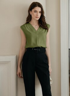 Foto 2 | Blusa Evaless Sin Mangas Con Cuello En V Plisada Para Mujer, Color Verde Helecho S - Venta Internacional.