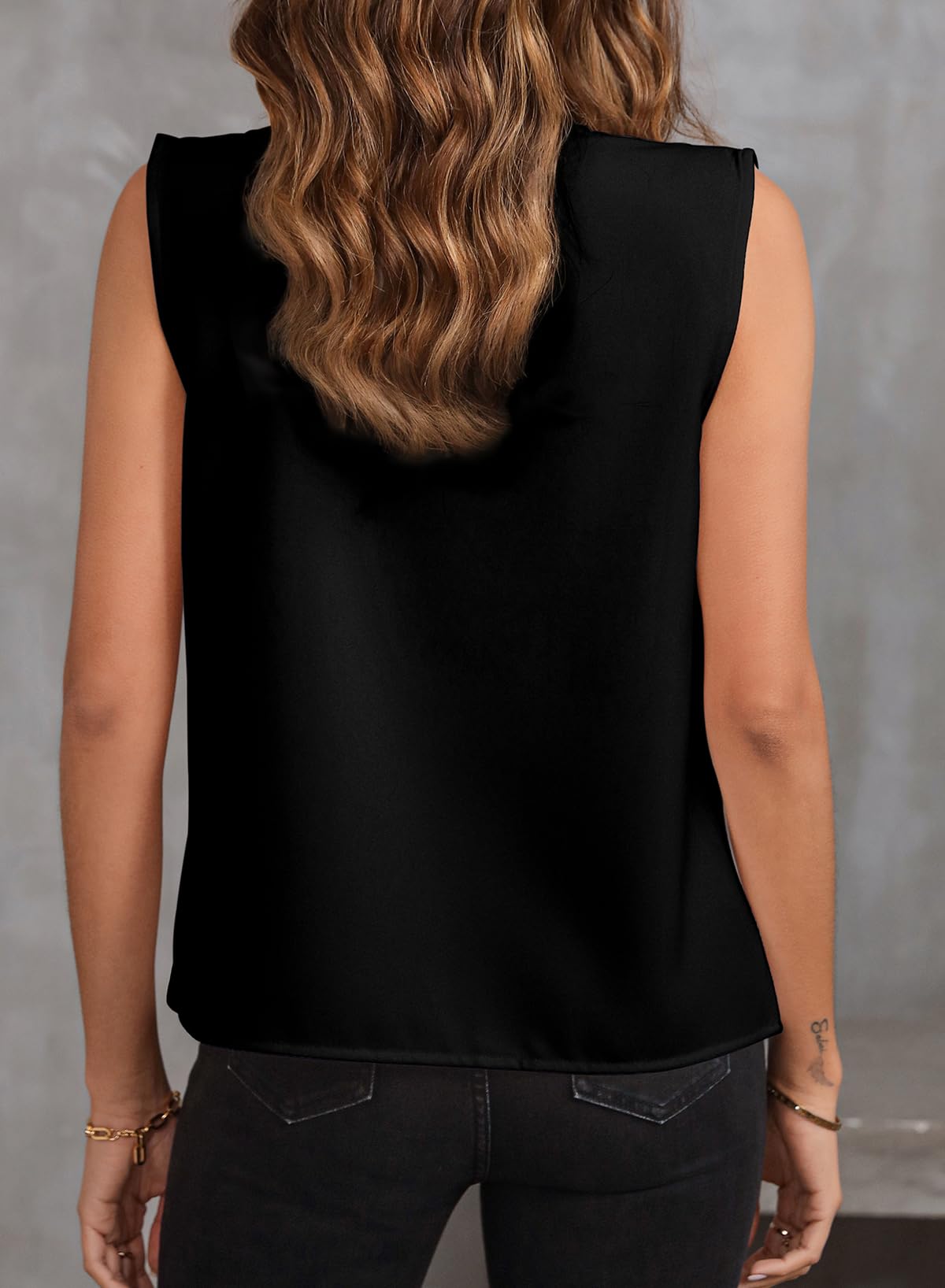Foto 5 pulgar | Blusa Evaless Plisada Sin Mangas Con Cuello En V Casual Negra Para Mujer - Venta Internacional.