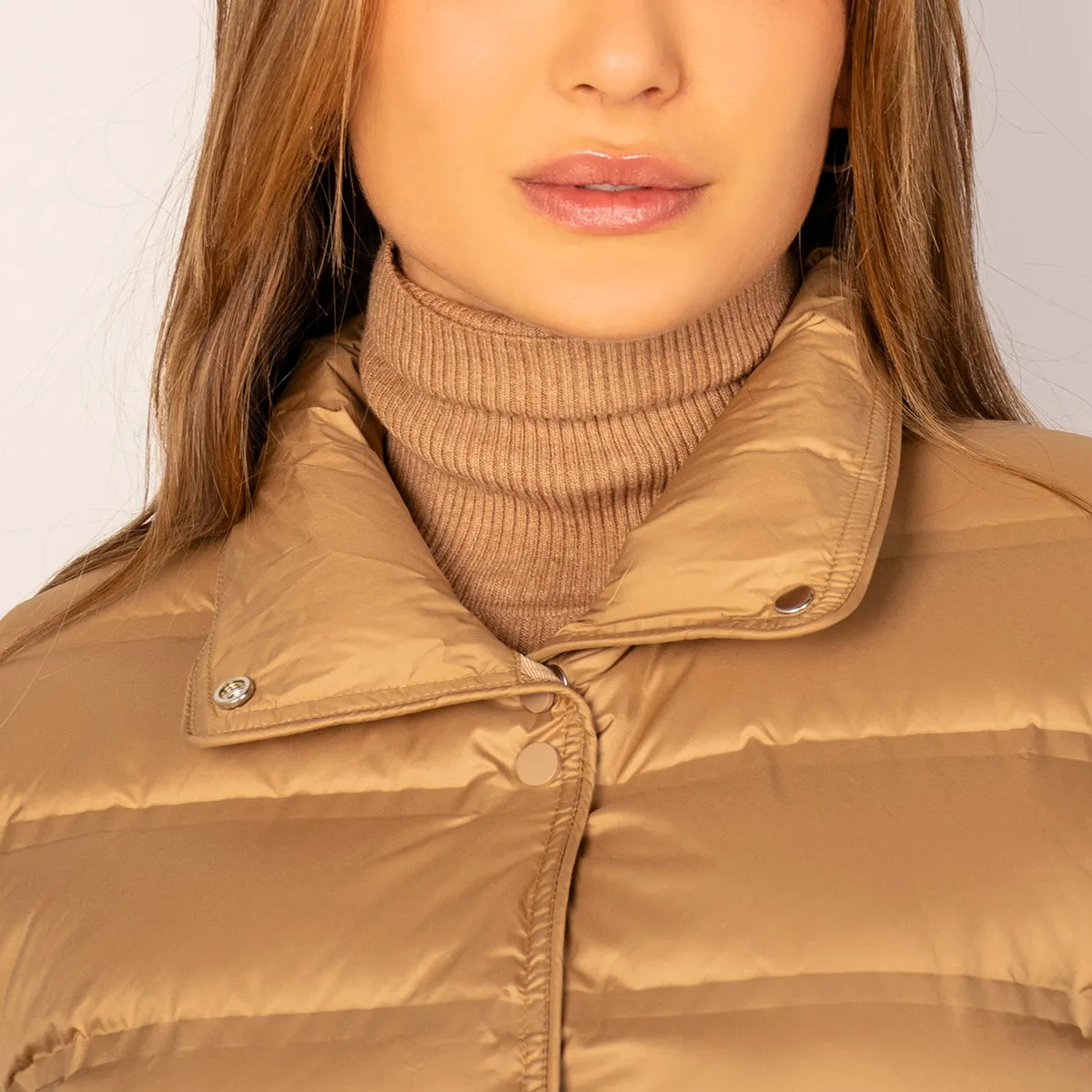 Foto 4 pulgar | Chaleco Greenlander Para Mujer Capitonado De Pluma Y Cuello Alto
