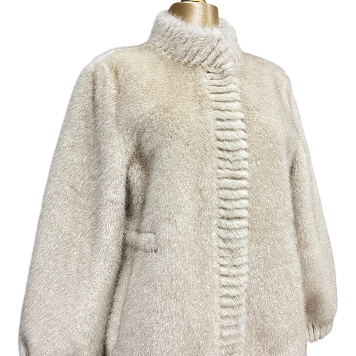 Foto 4 pulgar | Abrigo Beige Peluche Para Dama Mussi