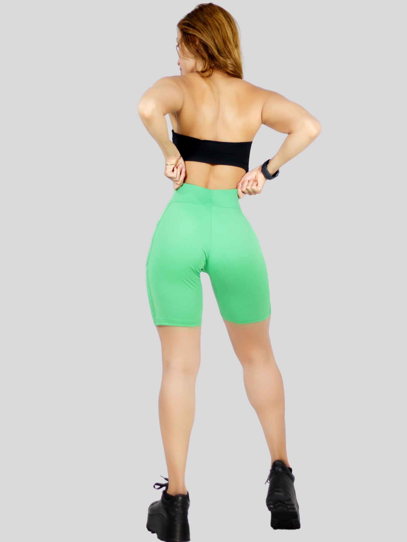 Foto 5 pulgar | Short Deportivo de Mujer Stretch Verde con Bolsas Laterales