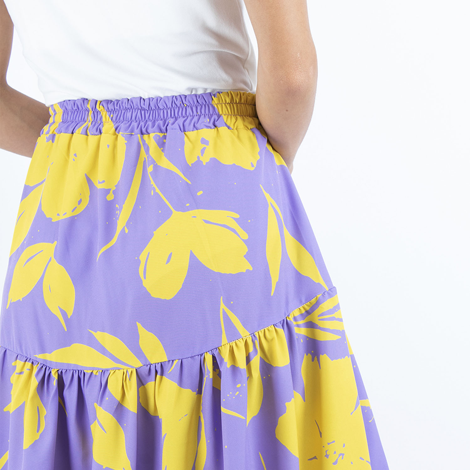 Foto 5 pulgar | Maxi Falda Con Olán Ancho Fruncido Amad De Print Floral Multicolor