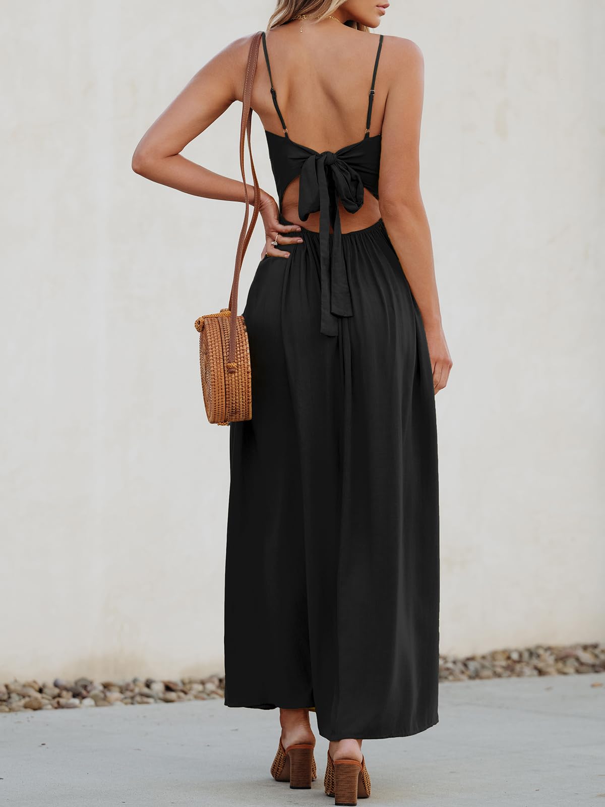 Foto 3 | Vestido Largo Cupshe Con Cuello En V, Sin Mangas, Largo Y Retorcido, Rayón Negro - Venta Internacional.