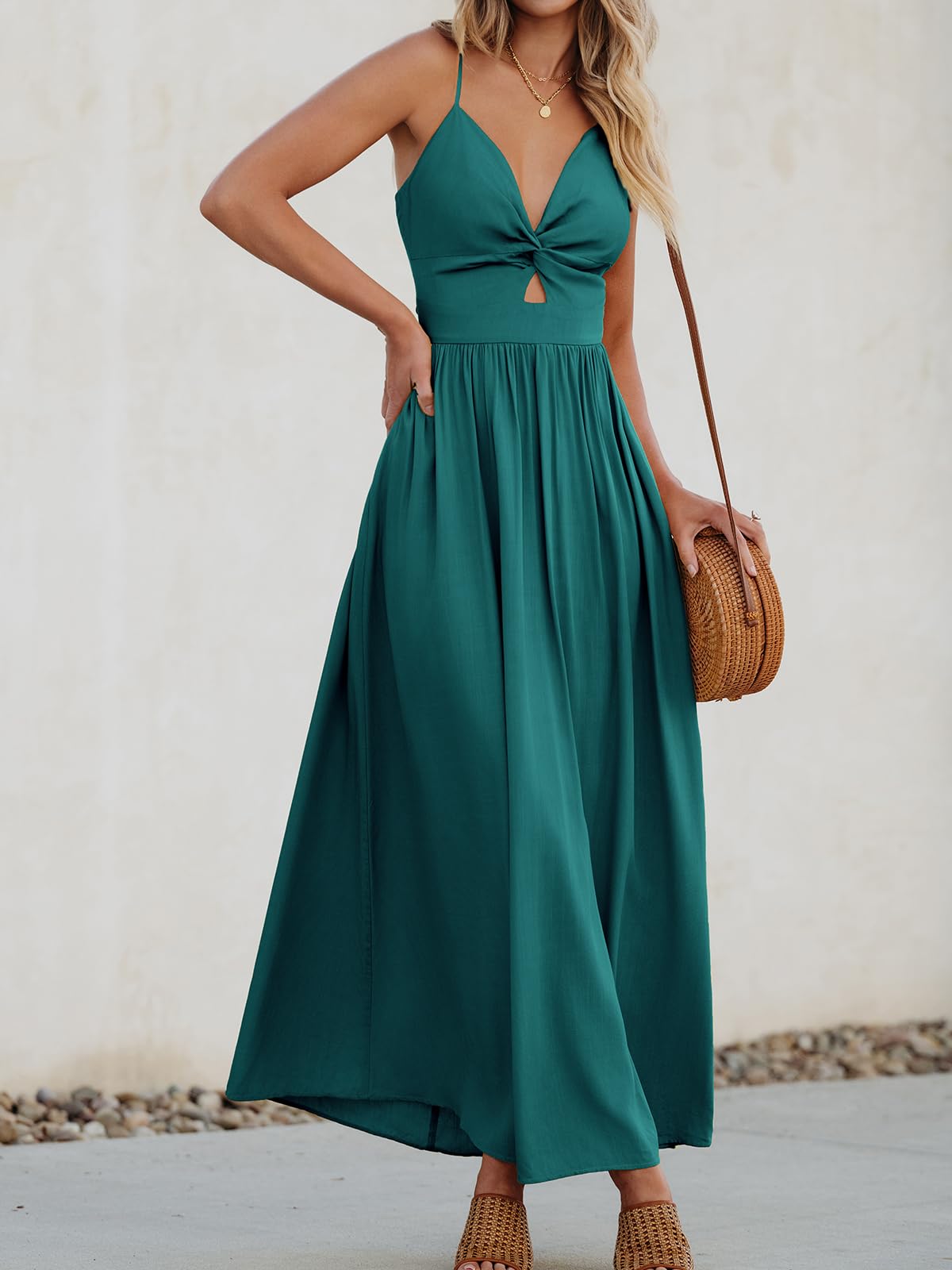 Foto 2 | Vestido Largo Cupshe Con Cuello En V Y Corte Torcido, Sin Mangas, Verde Azulado - Venta Internacional.