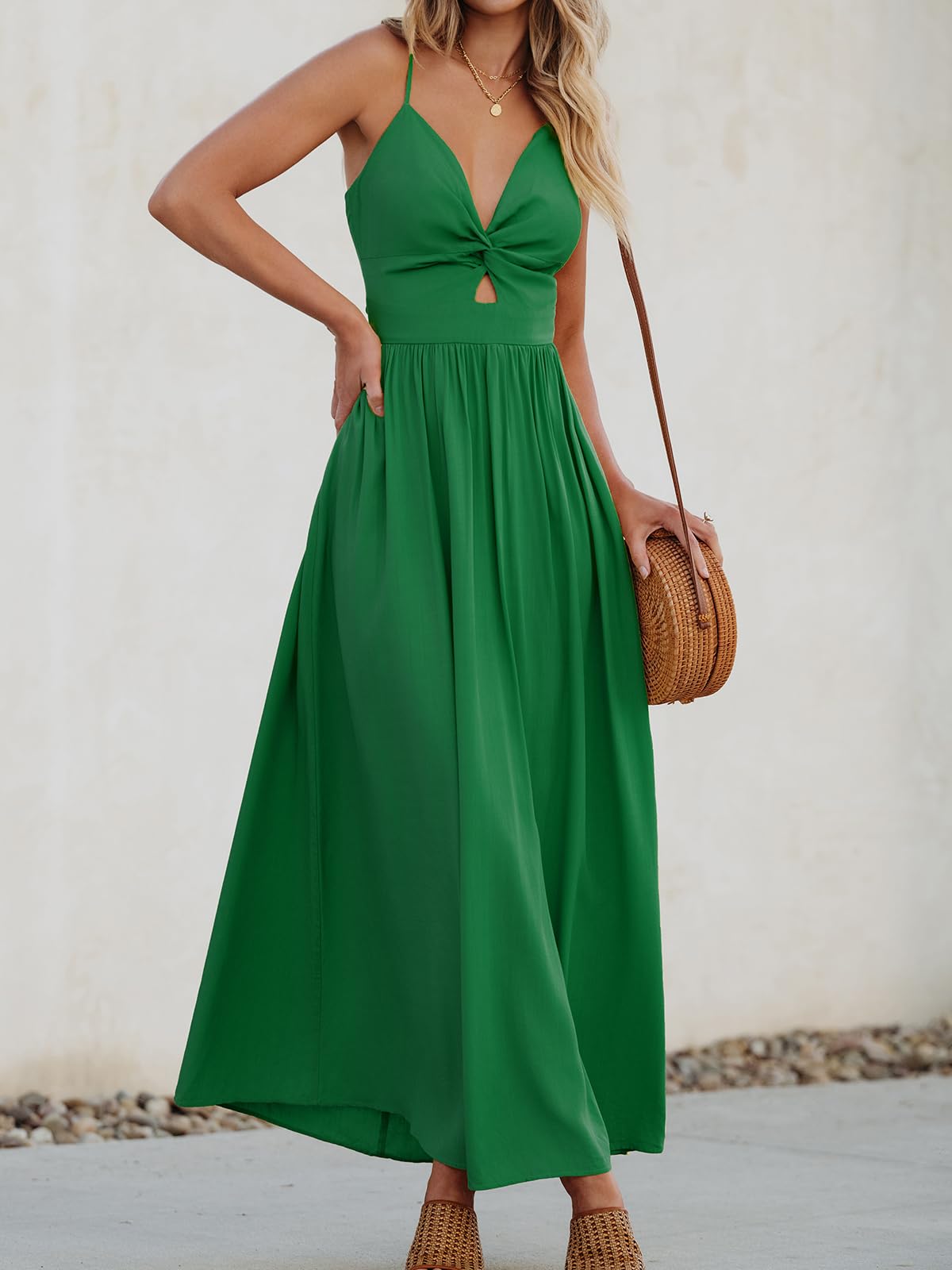 Foto 2 | Vestido Largo Cupshe Con Cuello En V Retorcido, Sin Mangas, Rayón Verde - Venta Internacional.