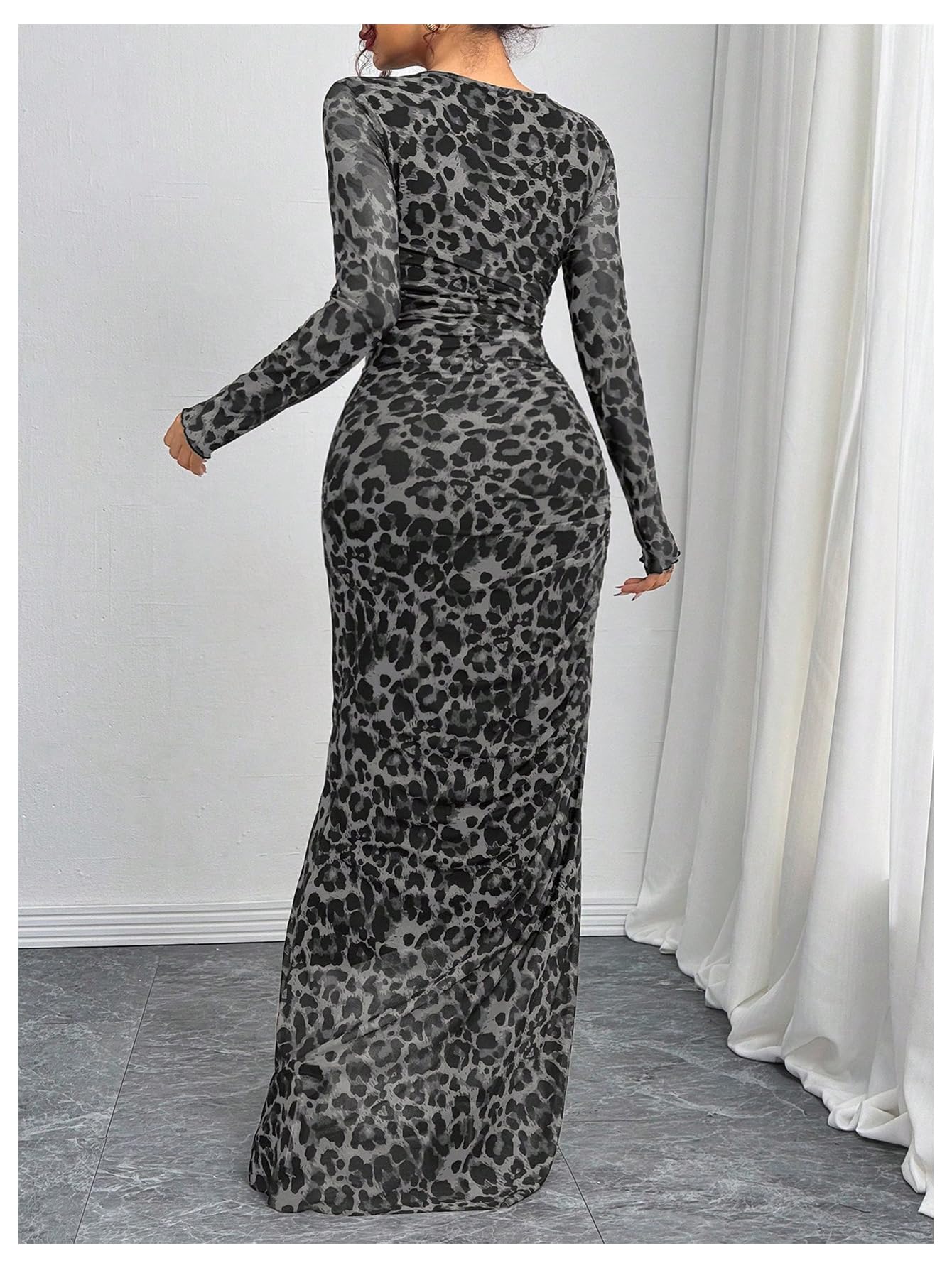 Foto 2 | Vestido Largo Con Estampado De Guepardo Verdusa, Fruncido, Manga Larga, Gris - Venta Internacional.