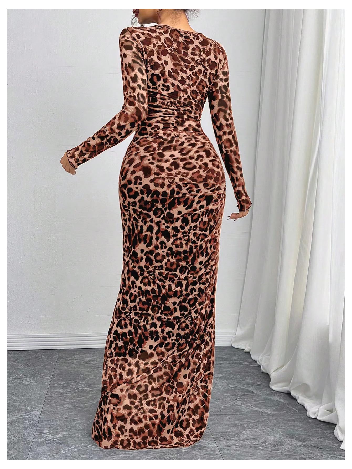 Foto 2 | Vestido Largo Con Estampado De Guepardo Verdusa, Manga Larga, Secoya - Venta Internacional.