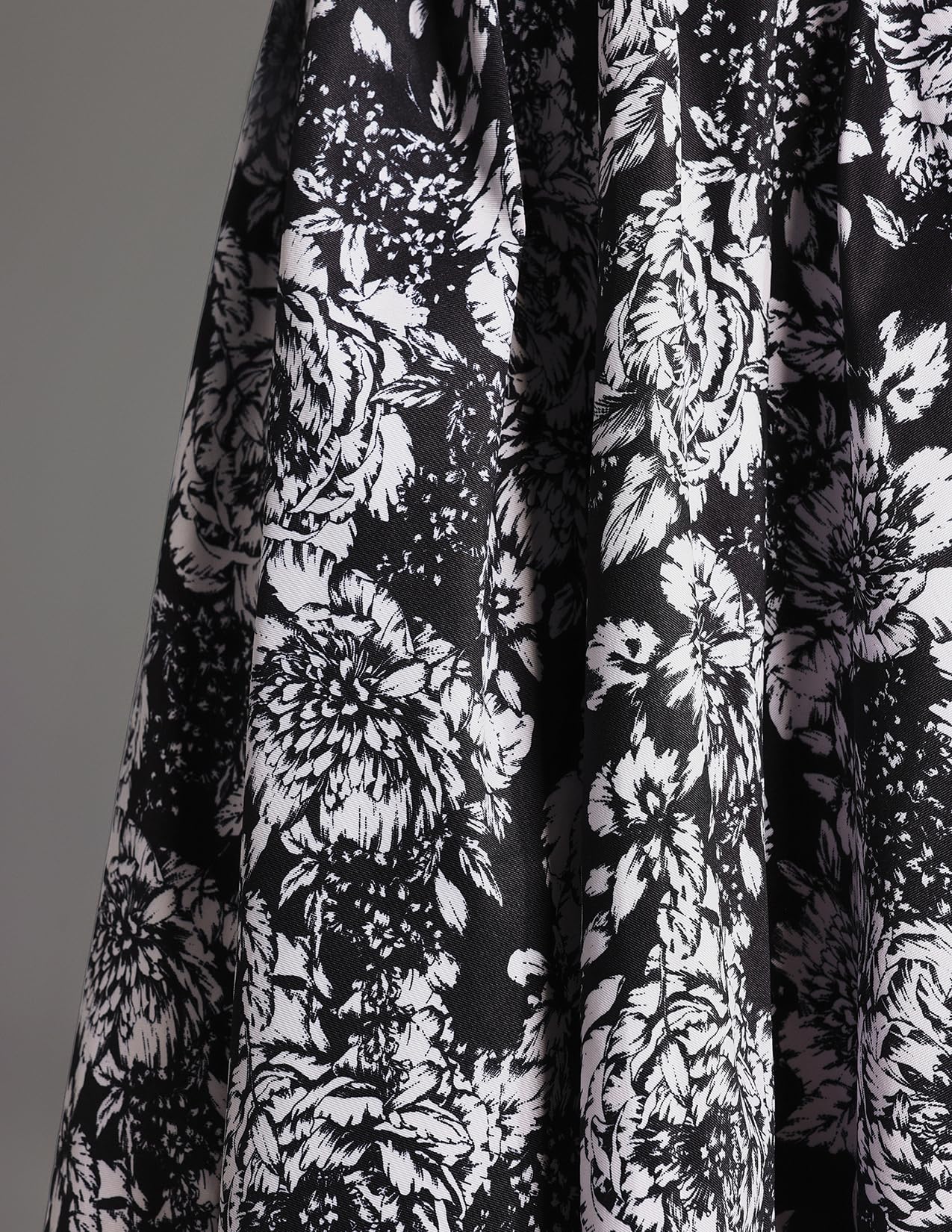 Foto 5 | Falda Tsukko Midi Negra Plisada Con Cintura Elástica - Venta Internacional.